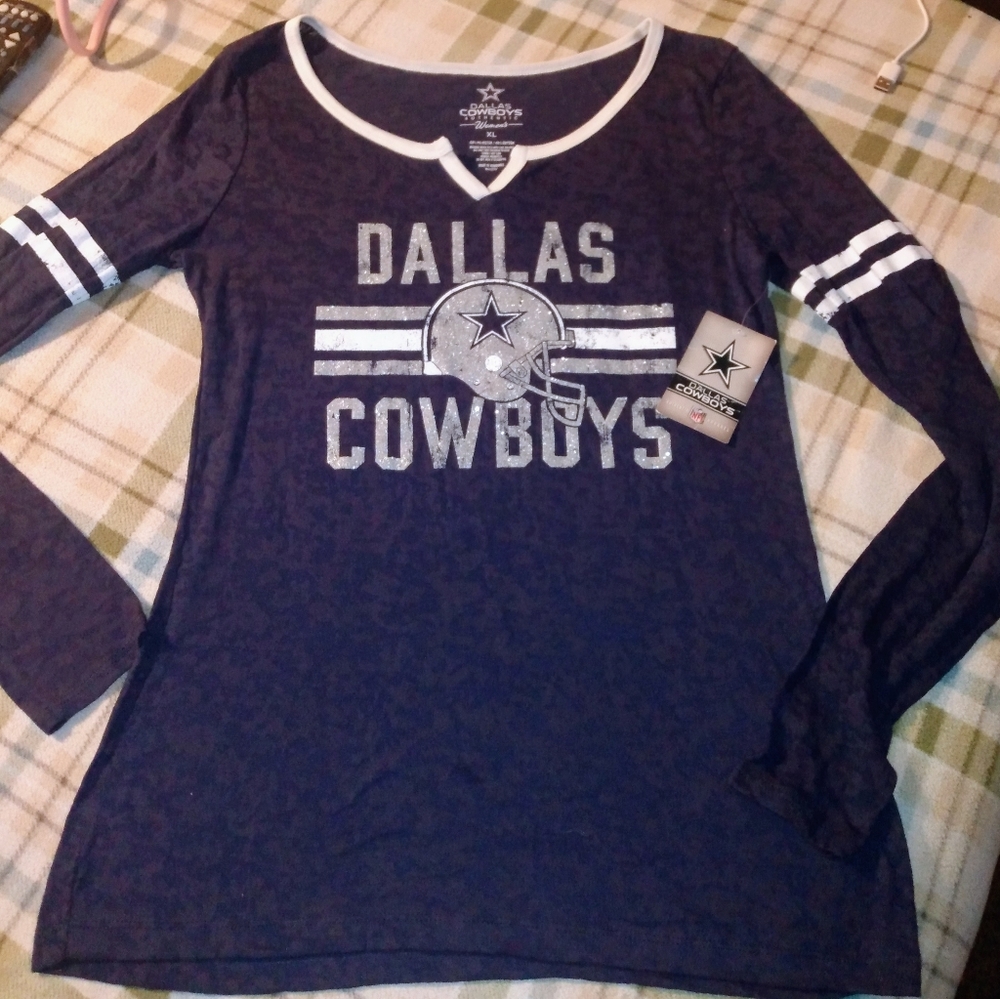 Ladies long sleeve Dallas Cowboys shirt. Size XL New w tags.